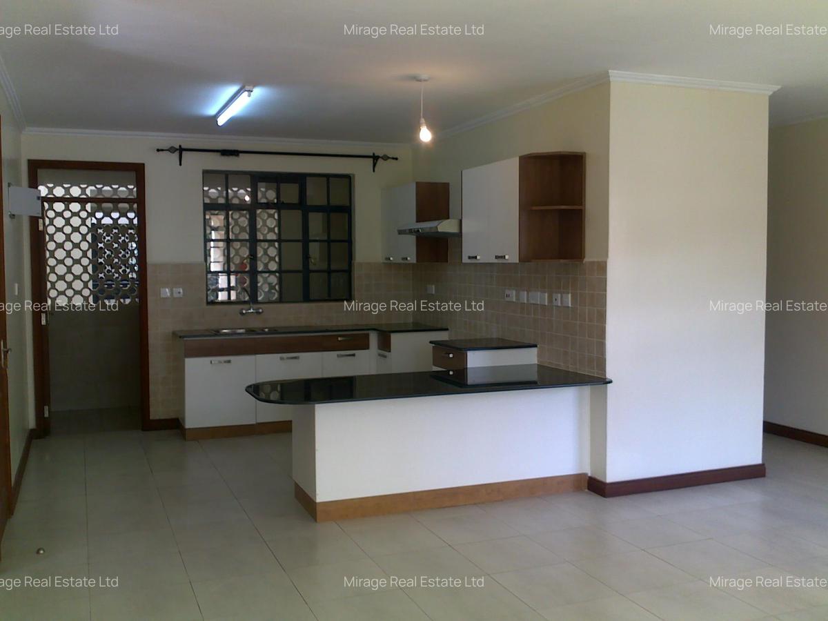 2 Bed Apartment with En Suite in Brookside - 14