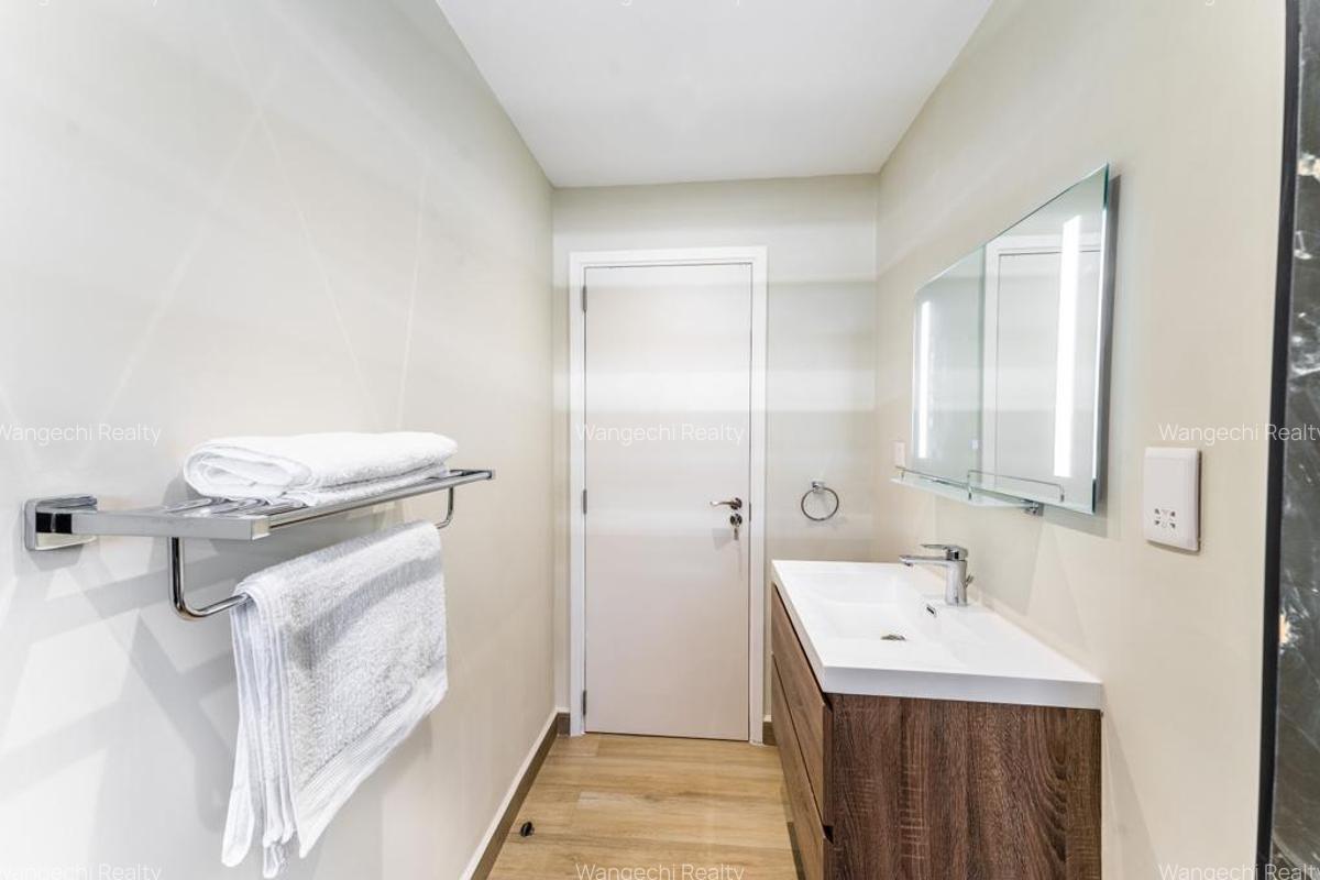 Serviced 2 Bed Apartment with En Suite at Riverside Drive - 11