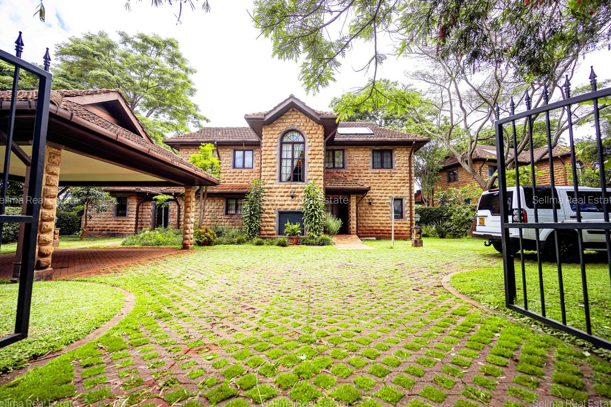 4 Bed House with En Suite at Windsor - 20