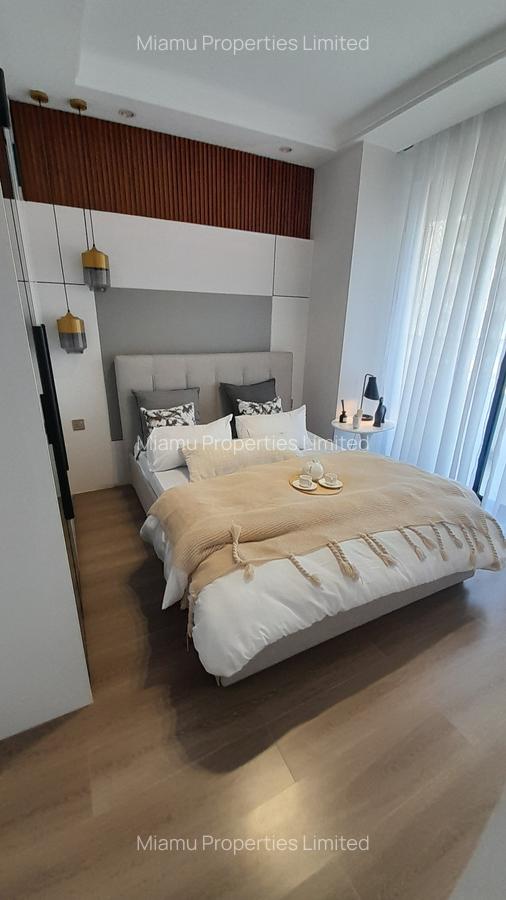 Serviced 1 Bed Apartment with En Suite at Westlands Road - 7