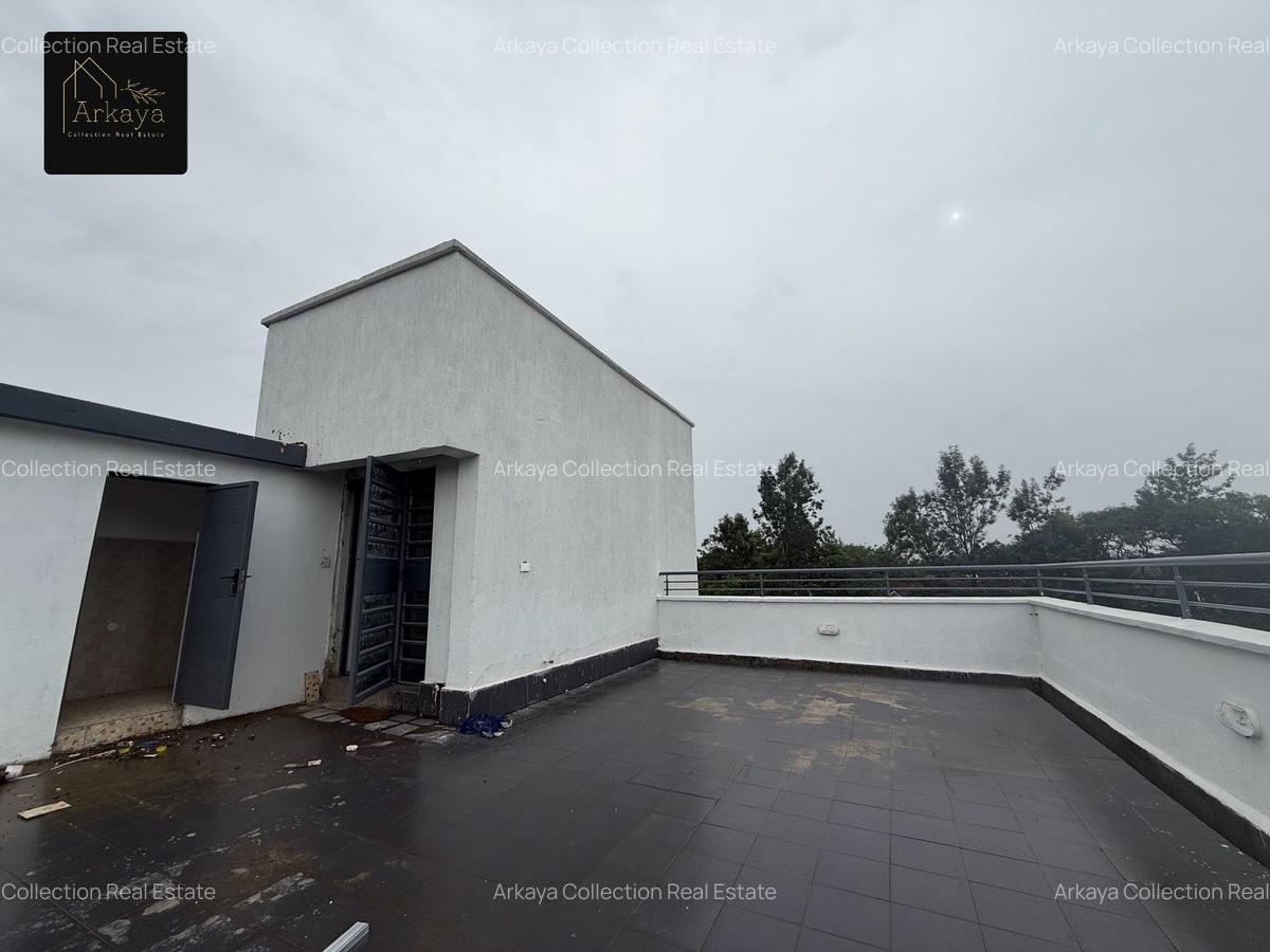 4 Bed Townhouse with En Suite in Lavington - 11