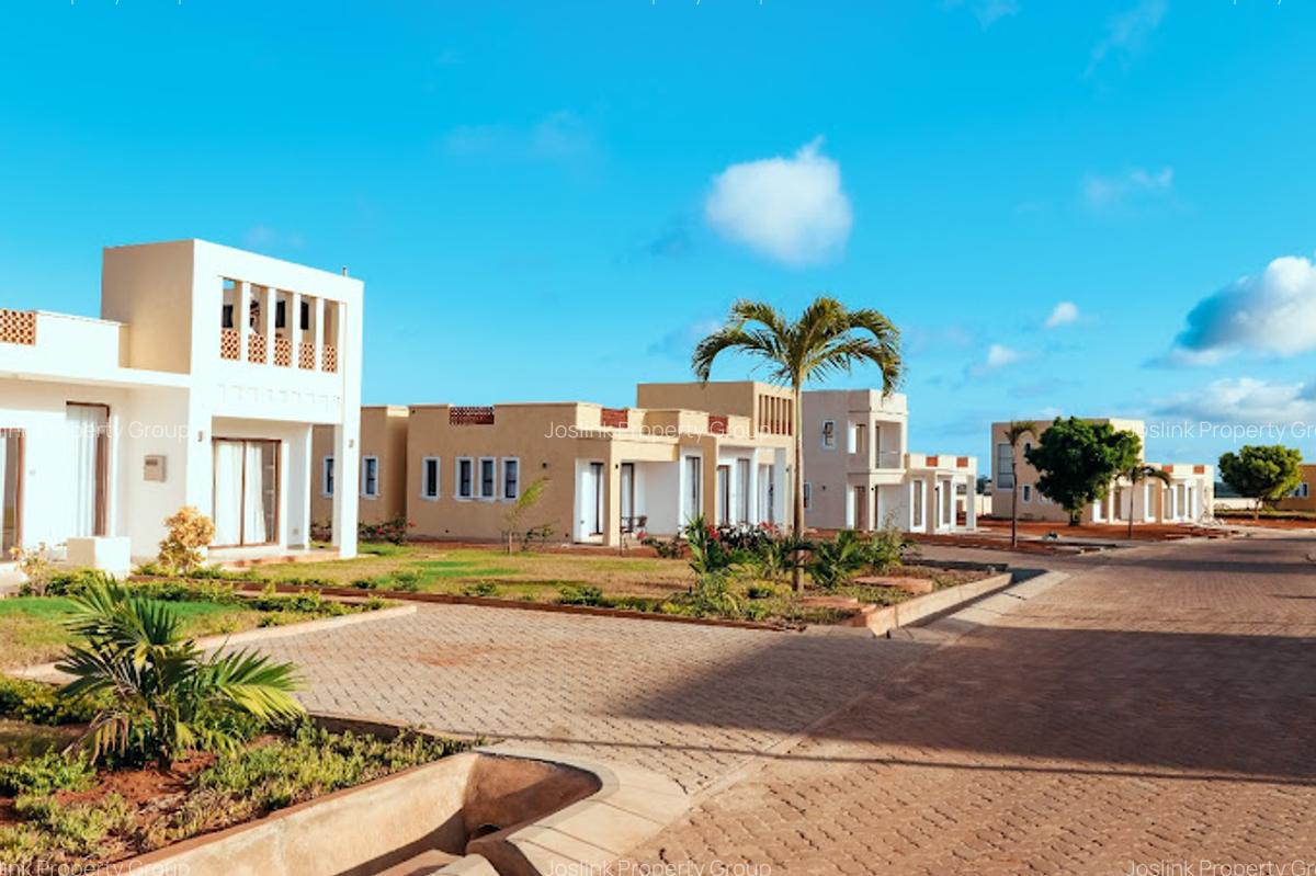 4 Bed Townhouse with En Suite in Nyali Area - 12