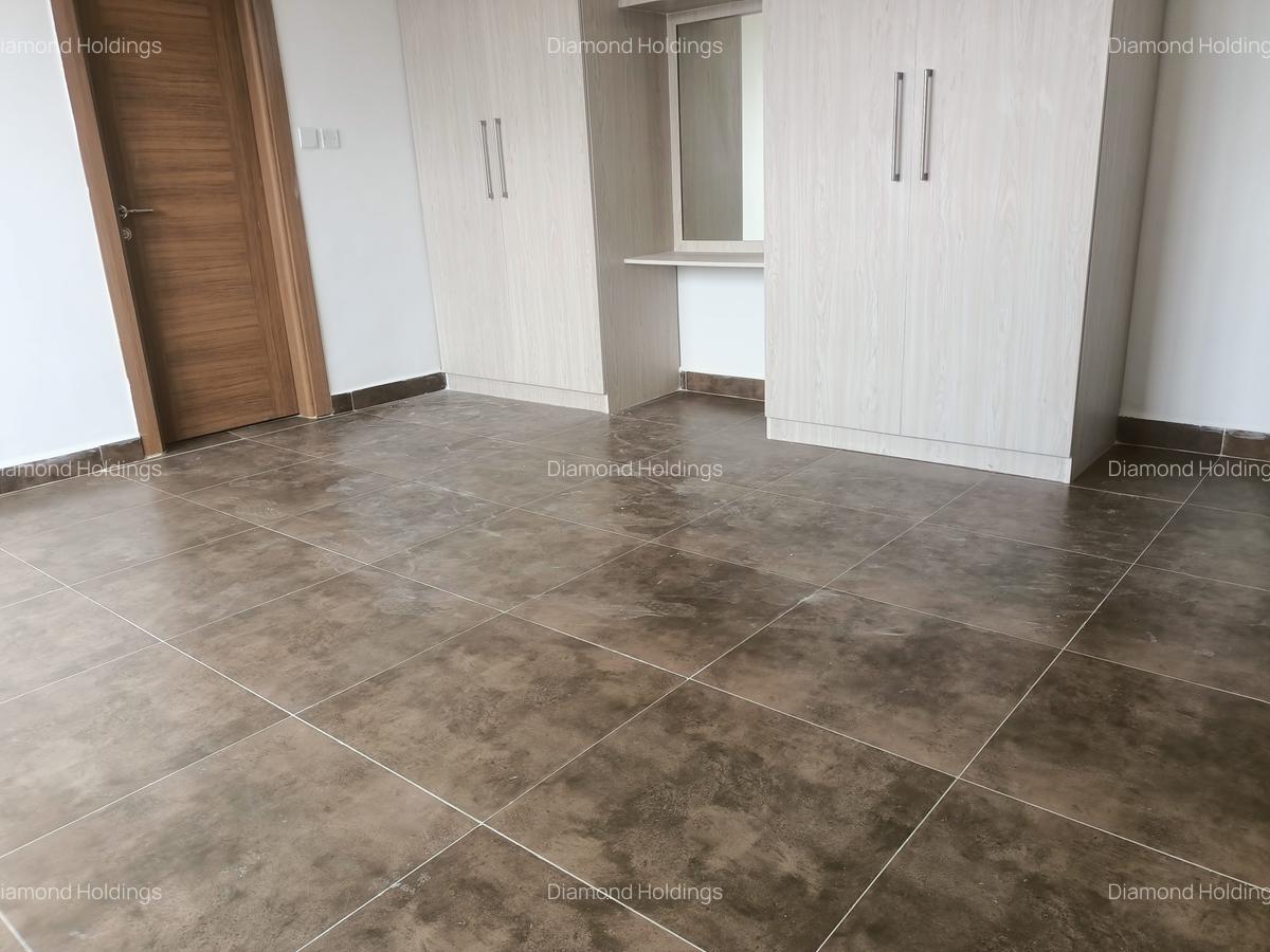 3 Bed Apartment with En Suite at Westlands - 5