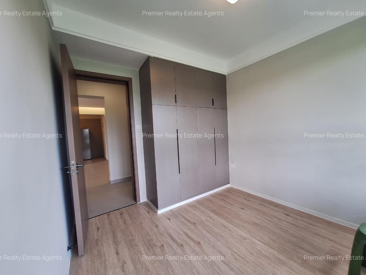 2 Bed Apartment with En Suite at Windsor - 5