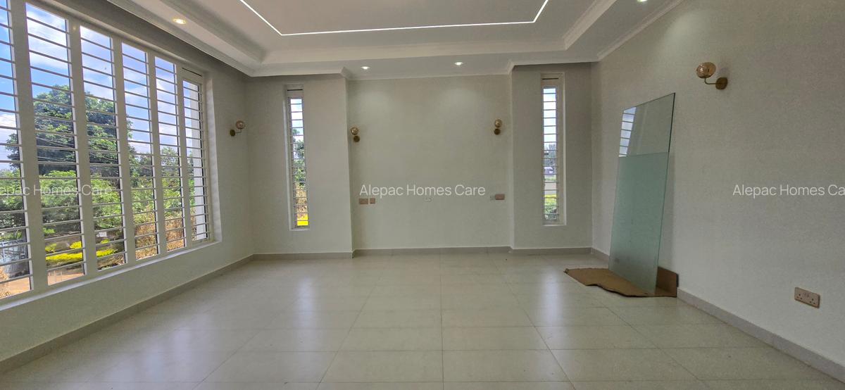 4 Bed House with En Suite at Mugutha - 9