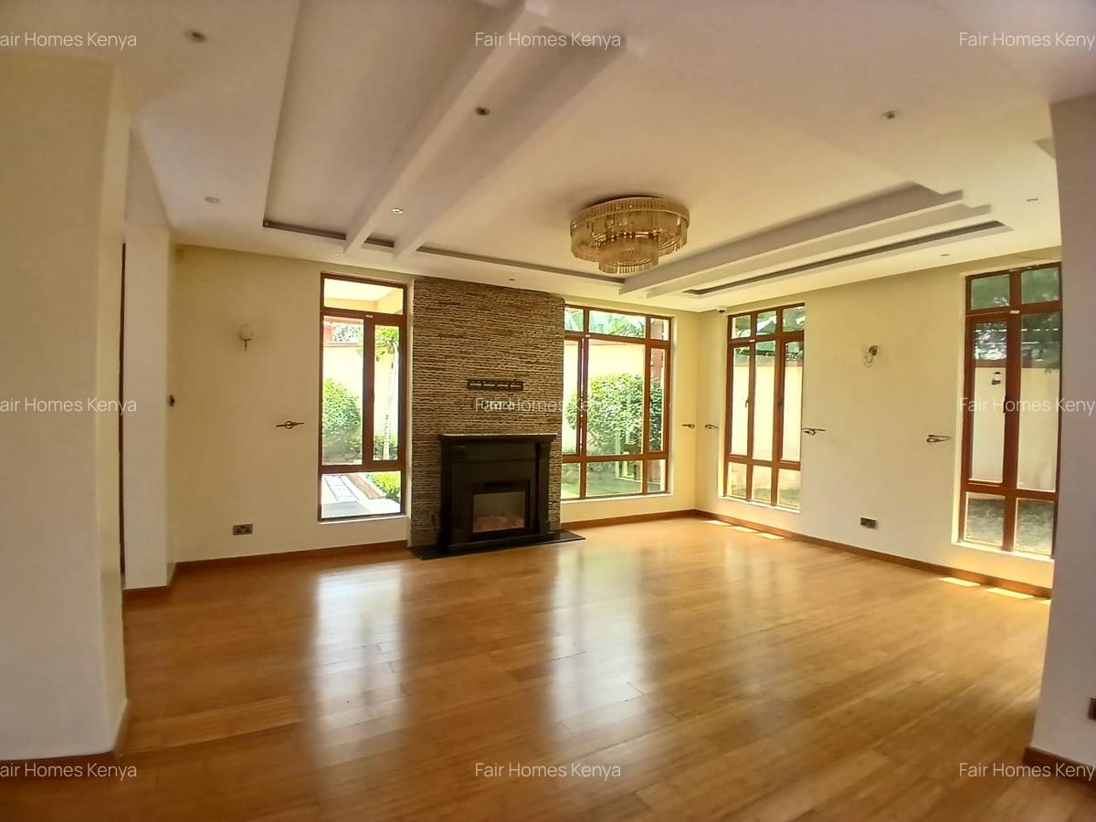 5 Bed Townhouse with En Suite at Lavington Green - 7