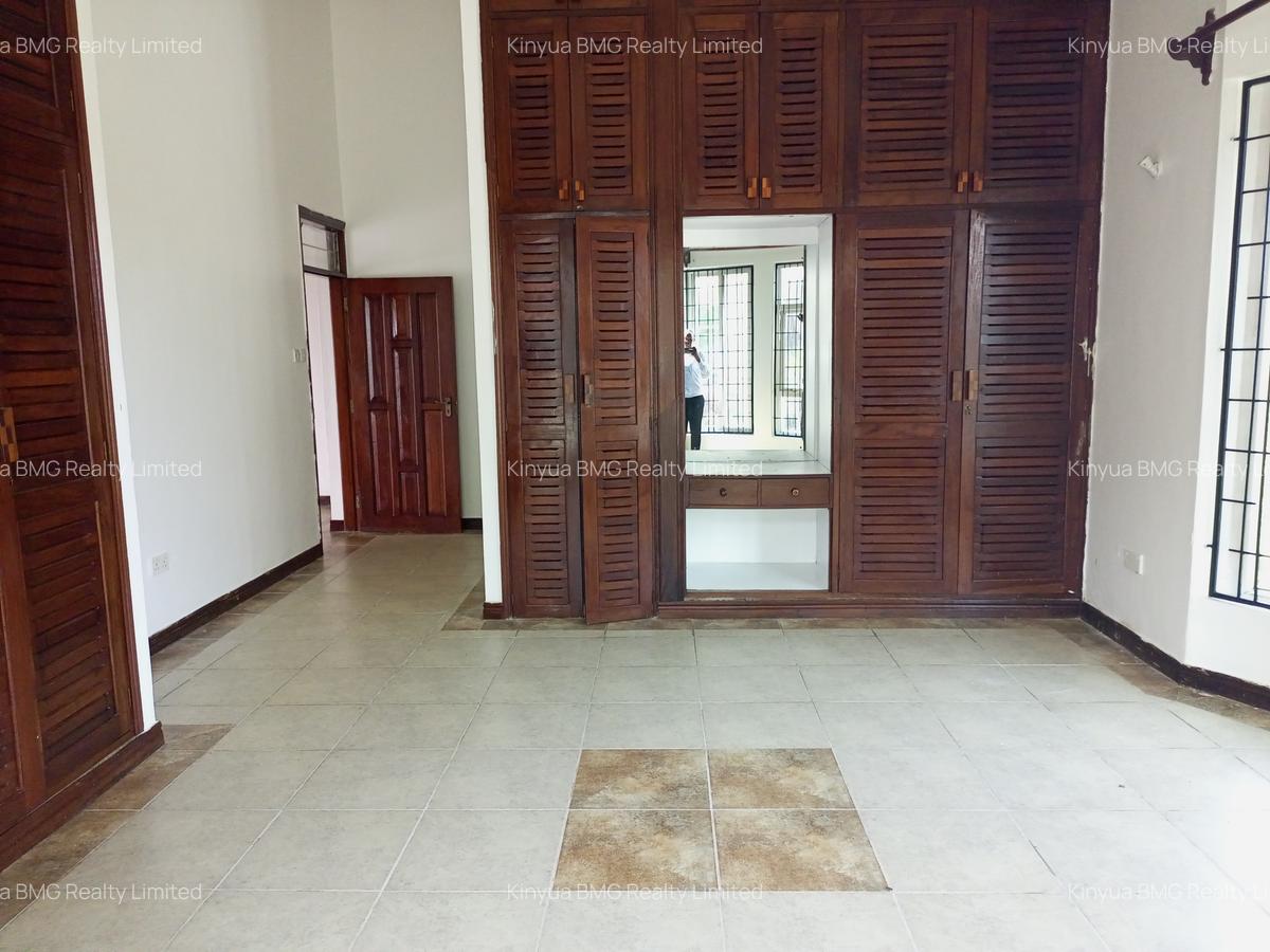 Serviced 3 Bed Apartment with En Suite in Nyali Area - 3