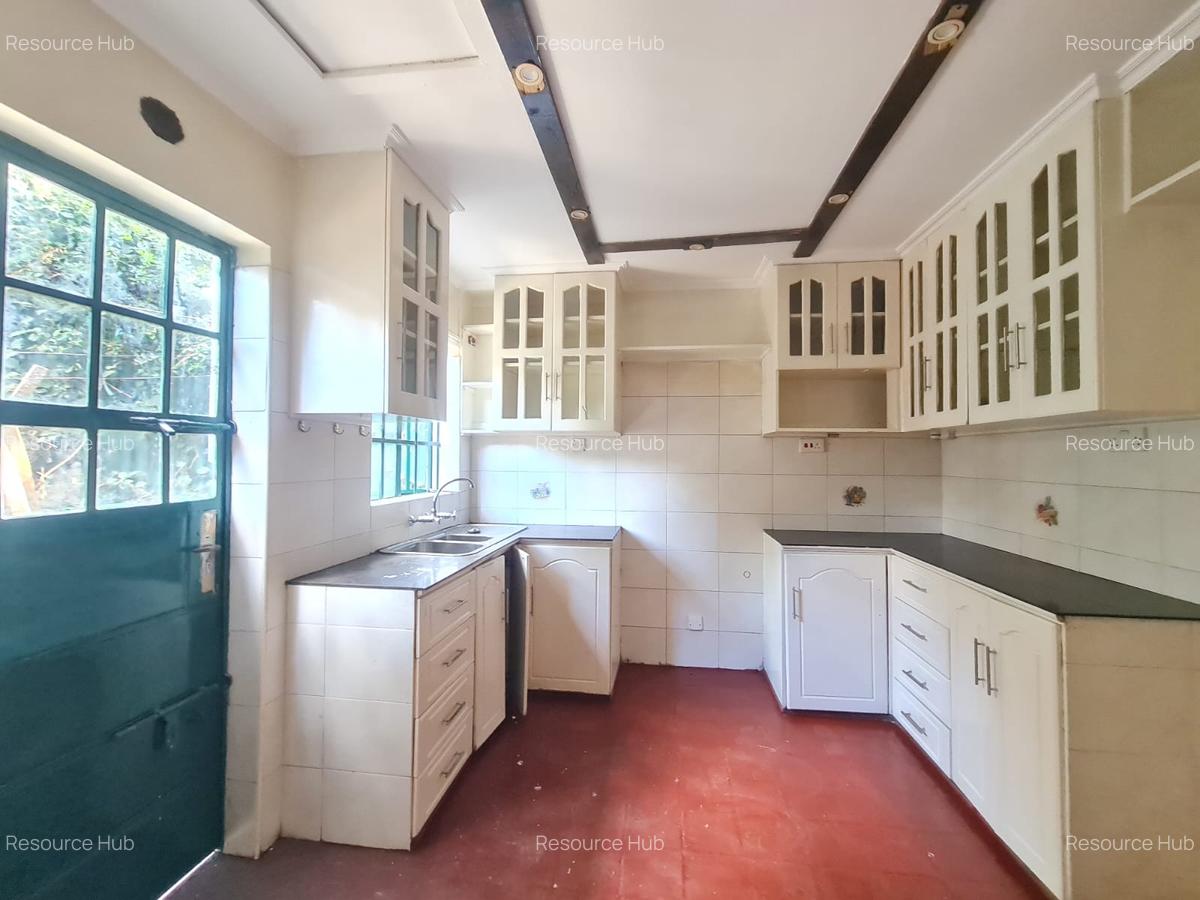 2 Bed House with Garden at Hardy Area - 10