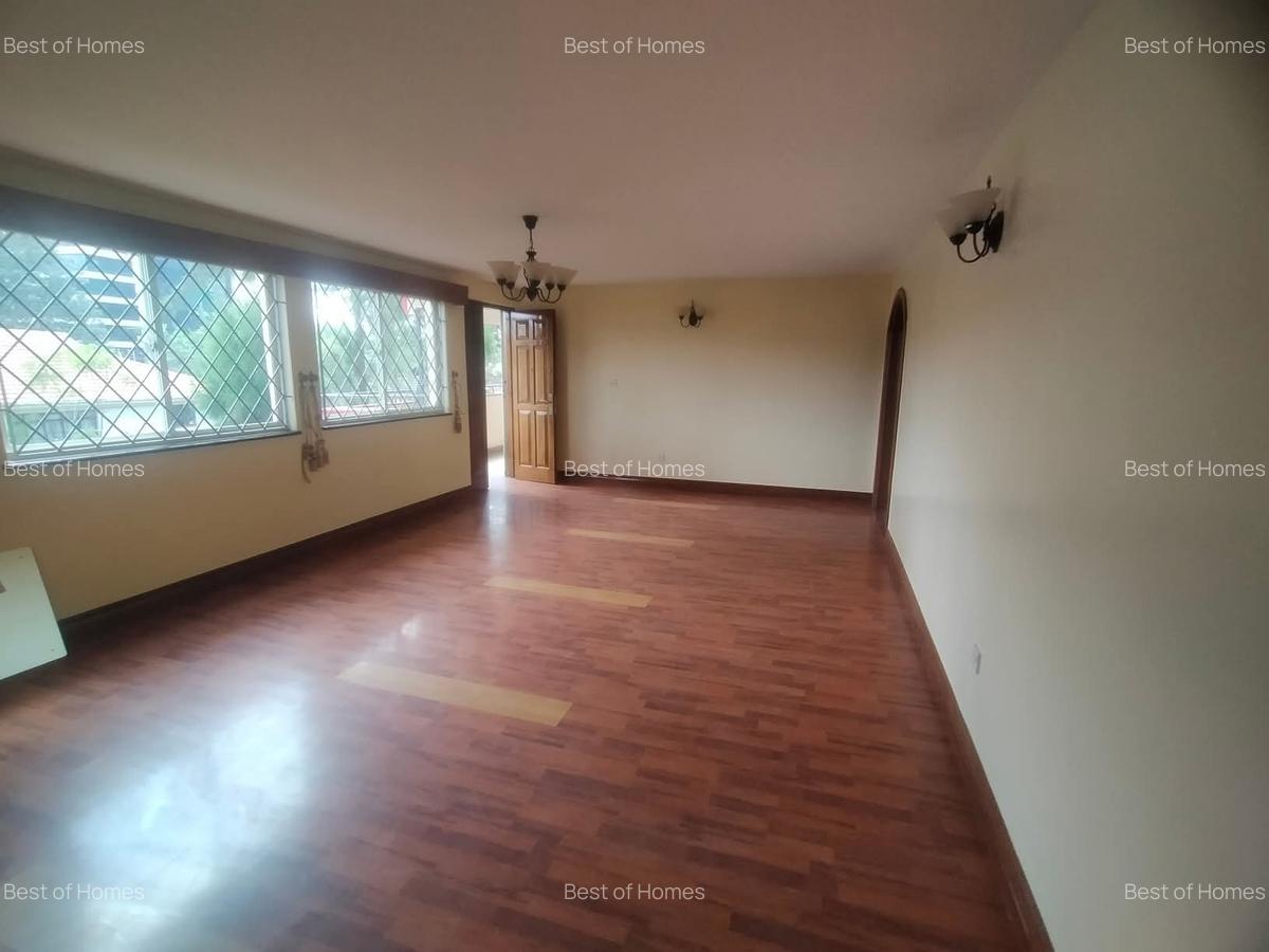 4 Bed House in Lavington - 8