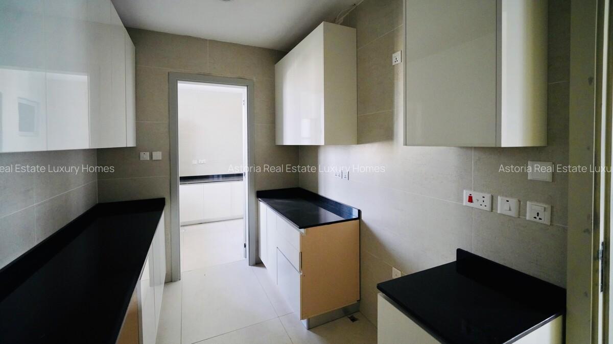 4 Bed Apartment with En Suite at 2026-510 - 20