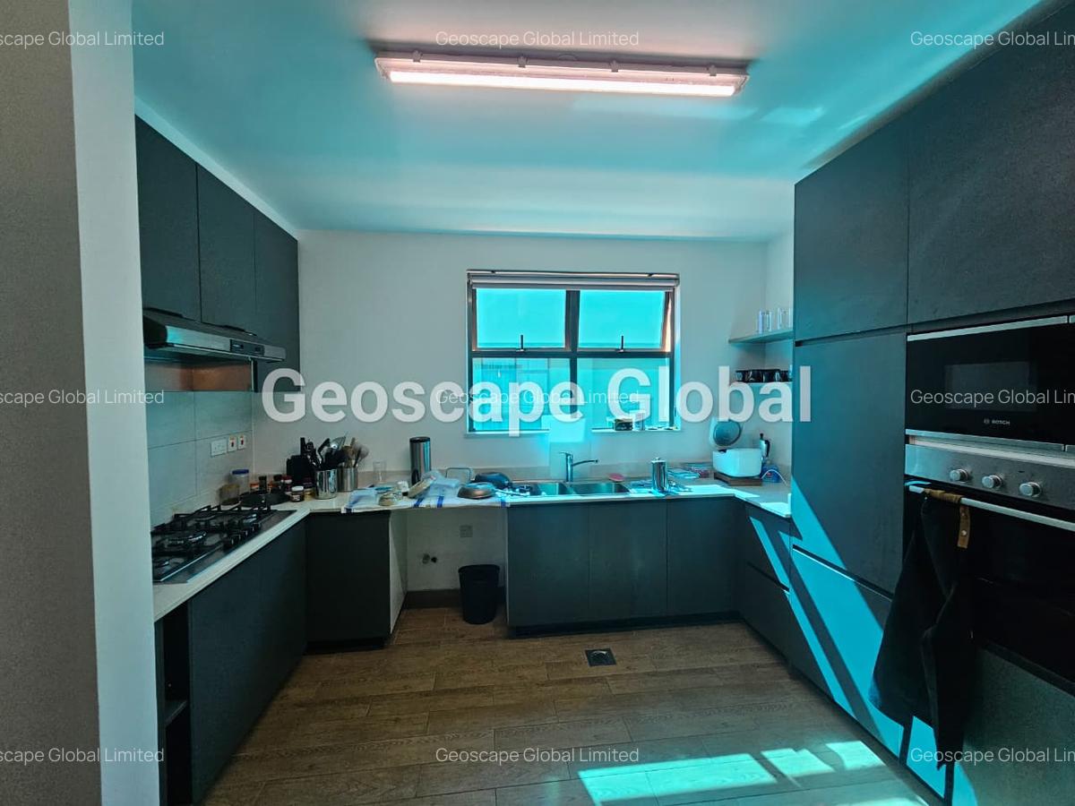 5 Bed Apartment with En Suite in Rosslyn - 3