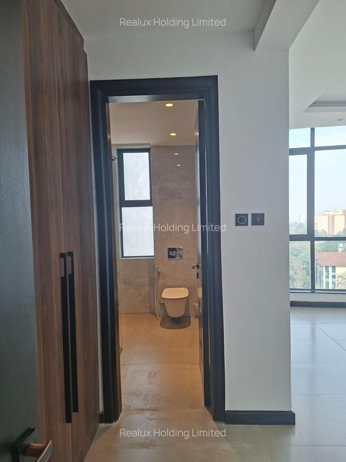 5 Bed Apartment with En Suite in Riverside - 12