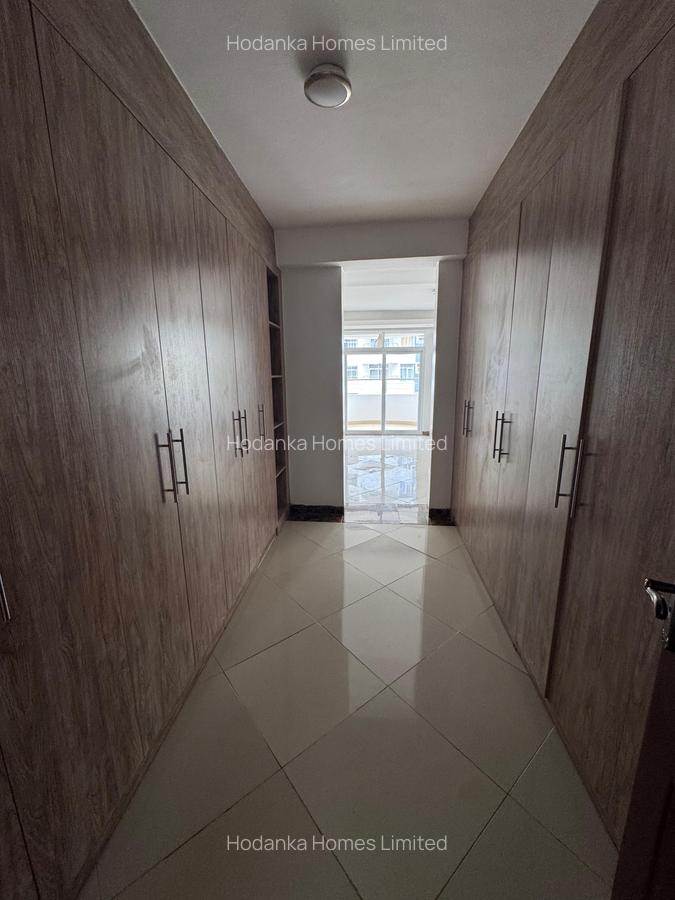 3 Bed Apartment with En Suite in Lavington - 7