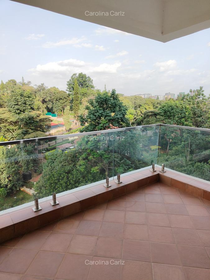 3 Bed Apartment with En Suite at City Park Drive - 11