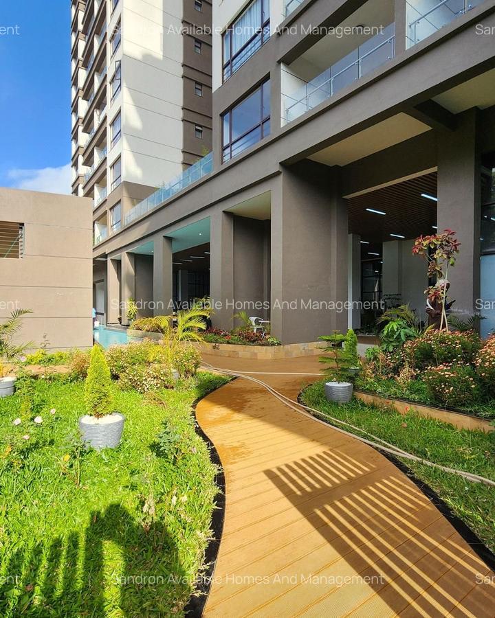 3 Bed Apartment with En Suite in Riverside - 3