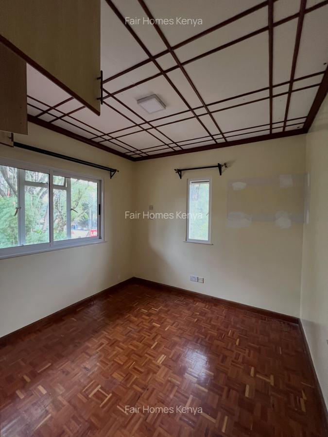 5 Bed Townhouse with En Suite at James Gichuru - 14