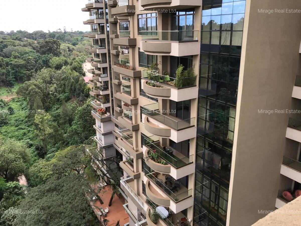 Serviced 3 Bed Apartment with En Suite in Parklands - 4