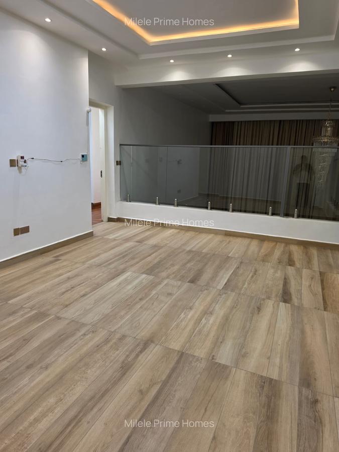 Serviced 6 Bed Apartment with En Suite at Parklands - 20
