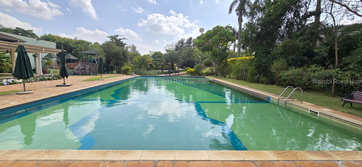 5 Bed House with En Suite at Magnolia Close - 13