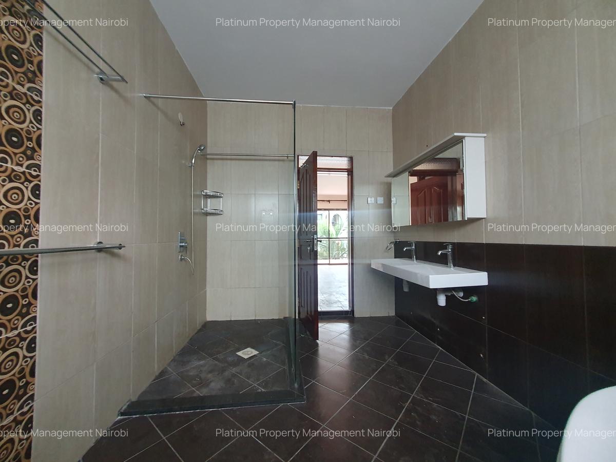 4 Bed House with En Suite at Grevillea Grove - 18