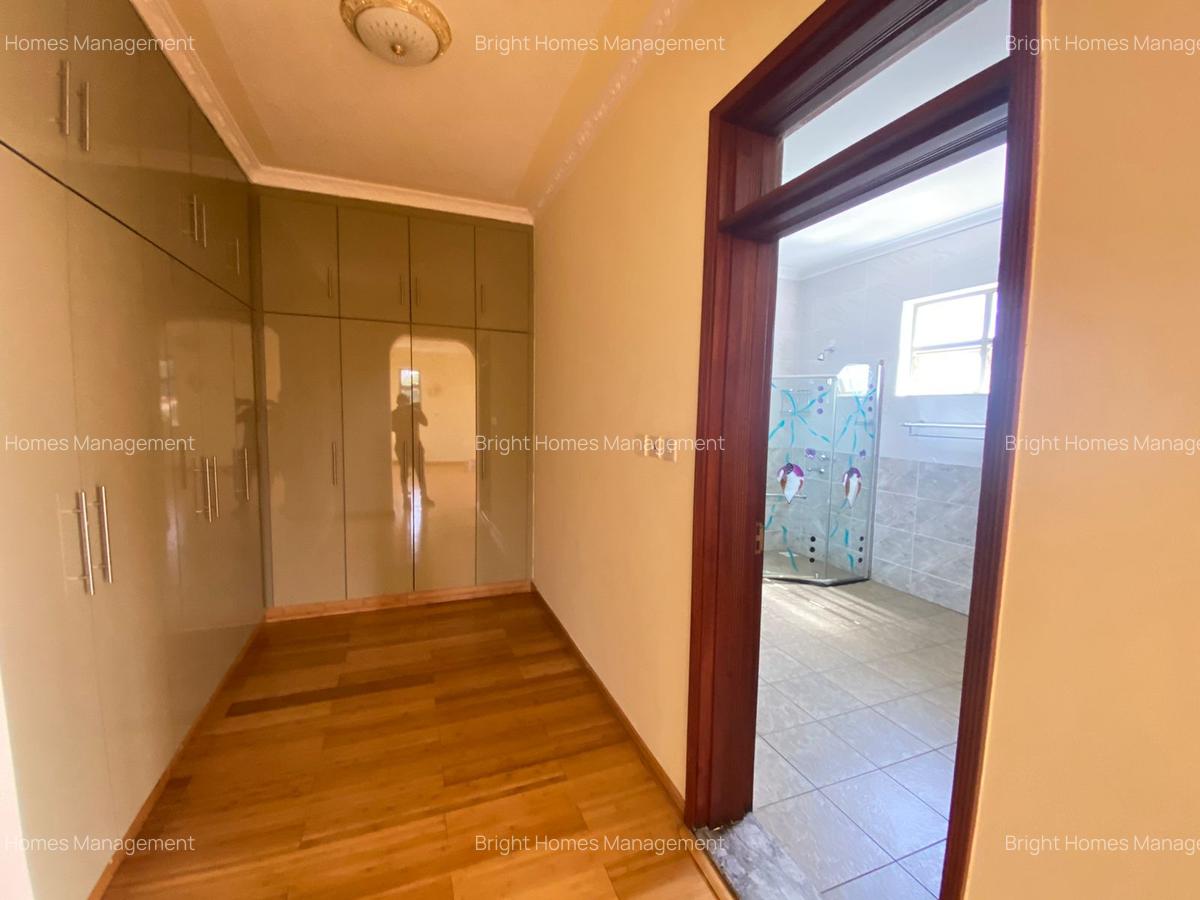 3 Bed Apartment with En Suite in Kilimani - 10