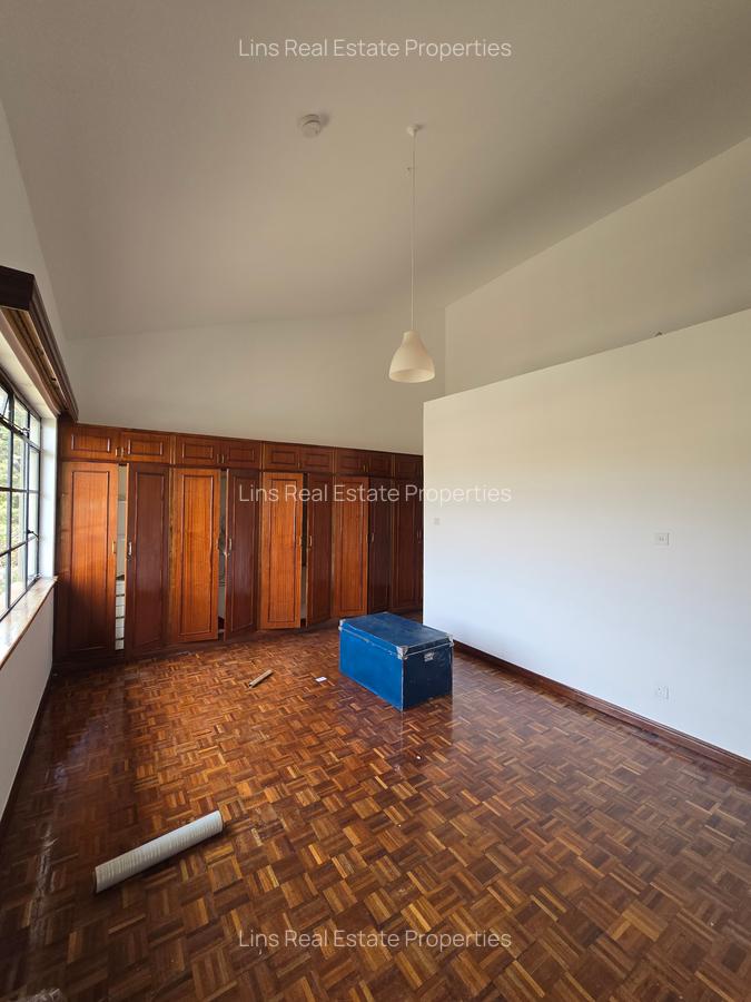4 Bed Townhouse with En Suite in Spring Valley - 14