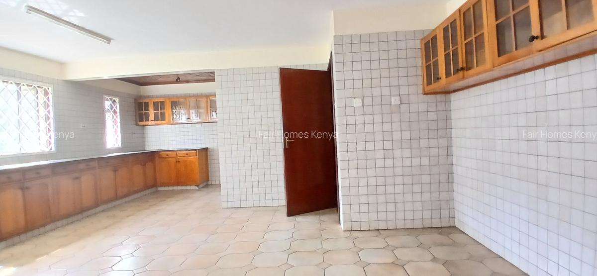 4 Bed Townhouse with En Suite at Gitanga Road - 15