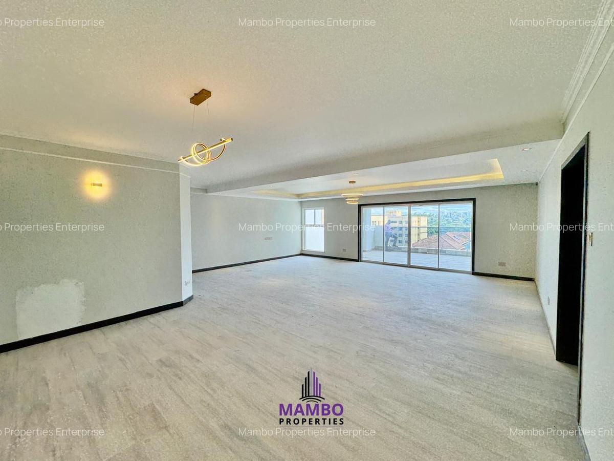 3 Bed Apartment with En Suite at Riverside Dr - 4