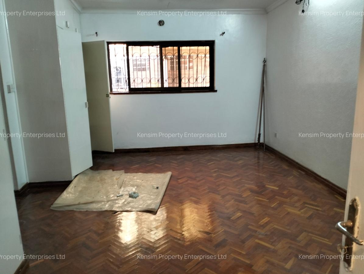 4 Bed Townhouse with En Suite in Spring Valley - 12