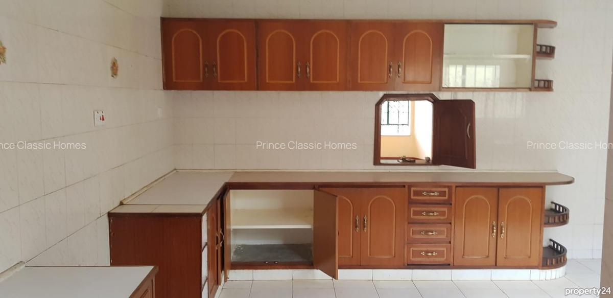 5 Bed Villa with En Suite in Lavington - 10