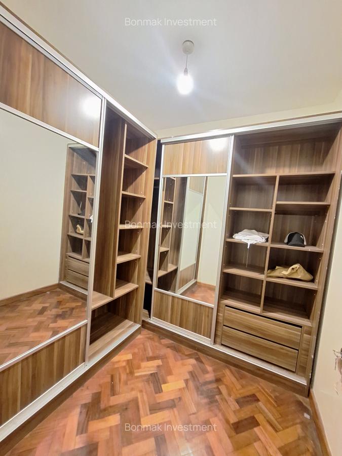 5 Bed Townhouse with En Suite at Lavington Green - 8