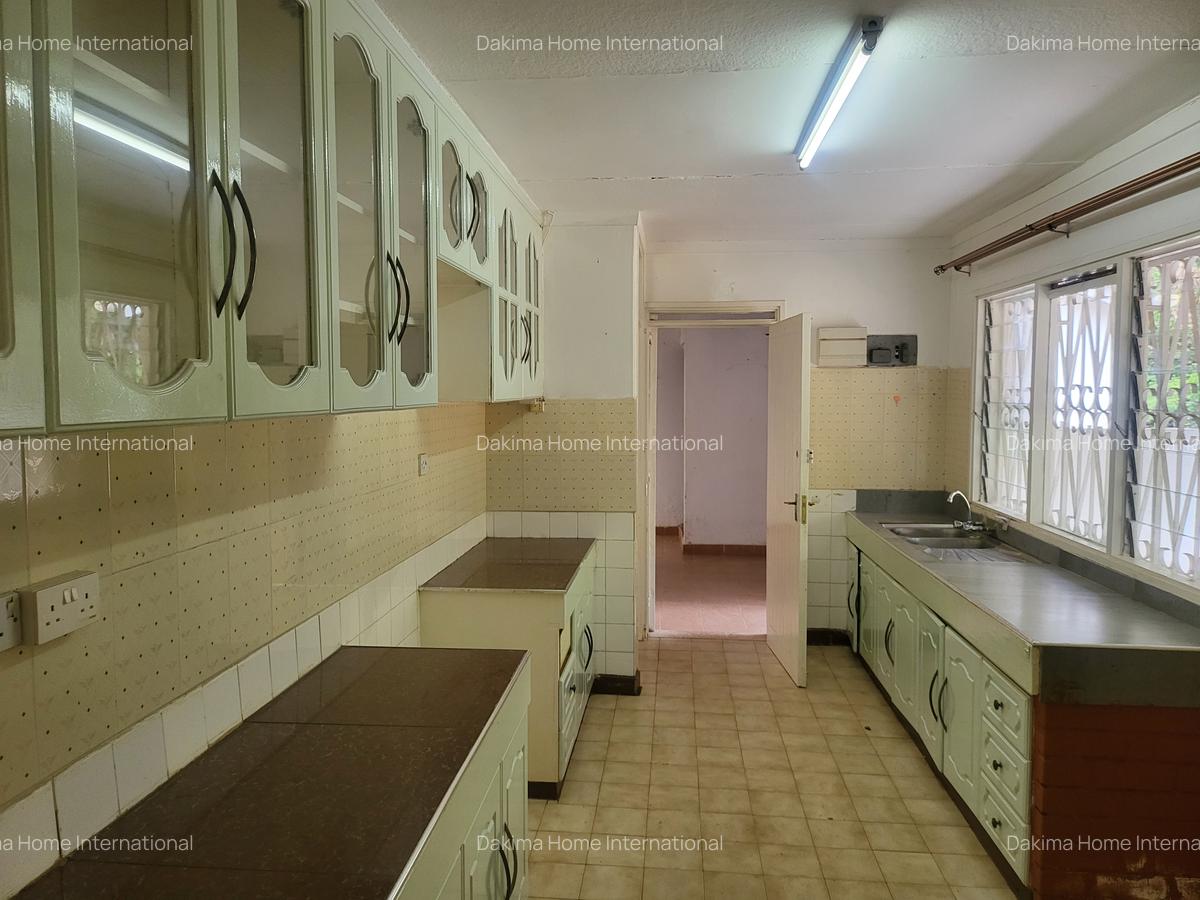 4 Bed House with En Suite in Loresho - 3