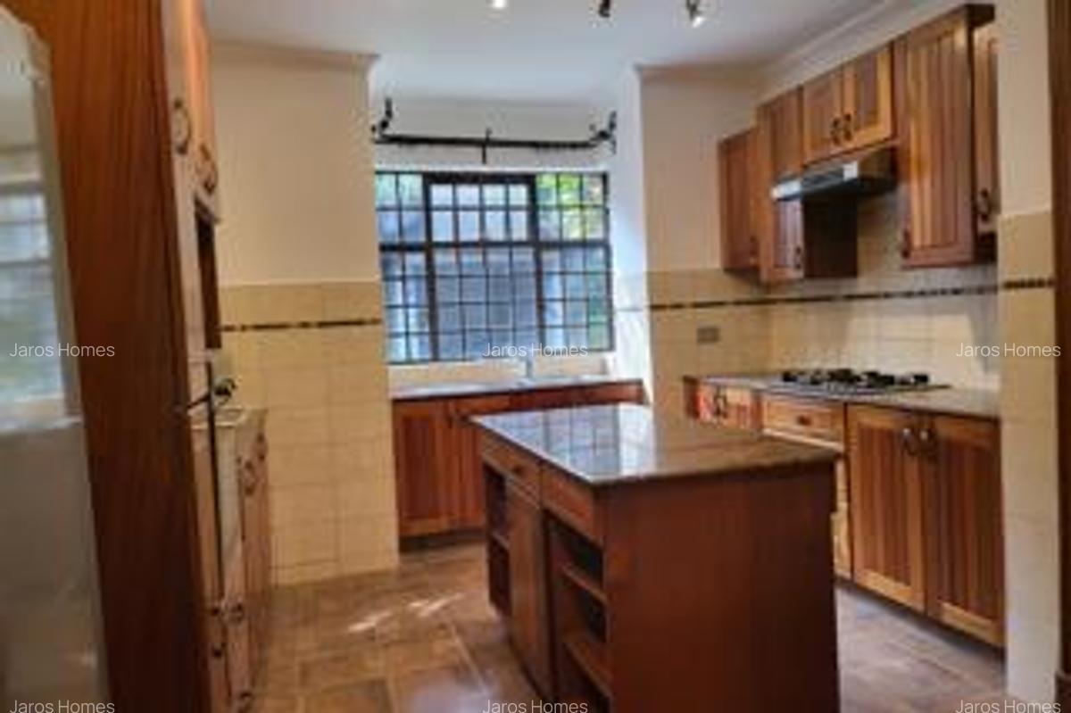 4 Bed Townhouse with En Suite at Peponi Road - 14
