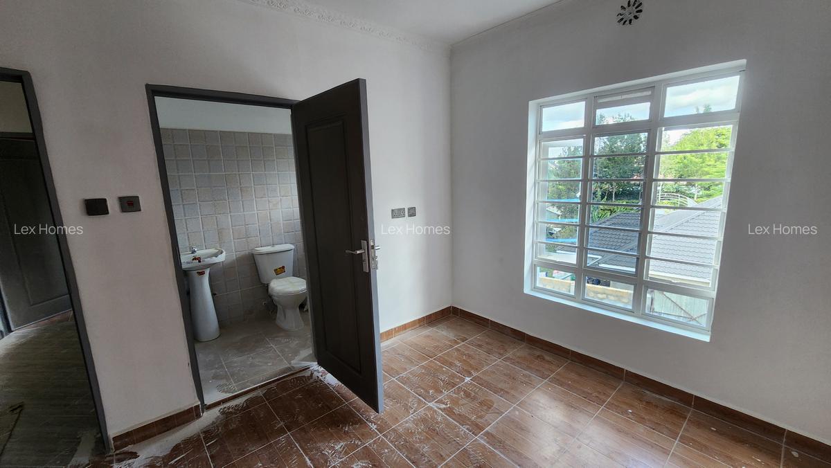 4 Bed House with En Suite at Forest Line Road - 12
