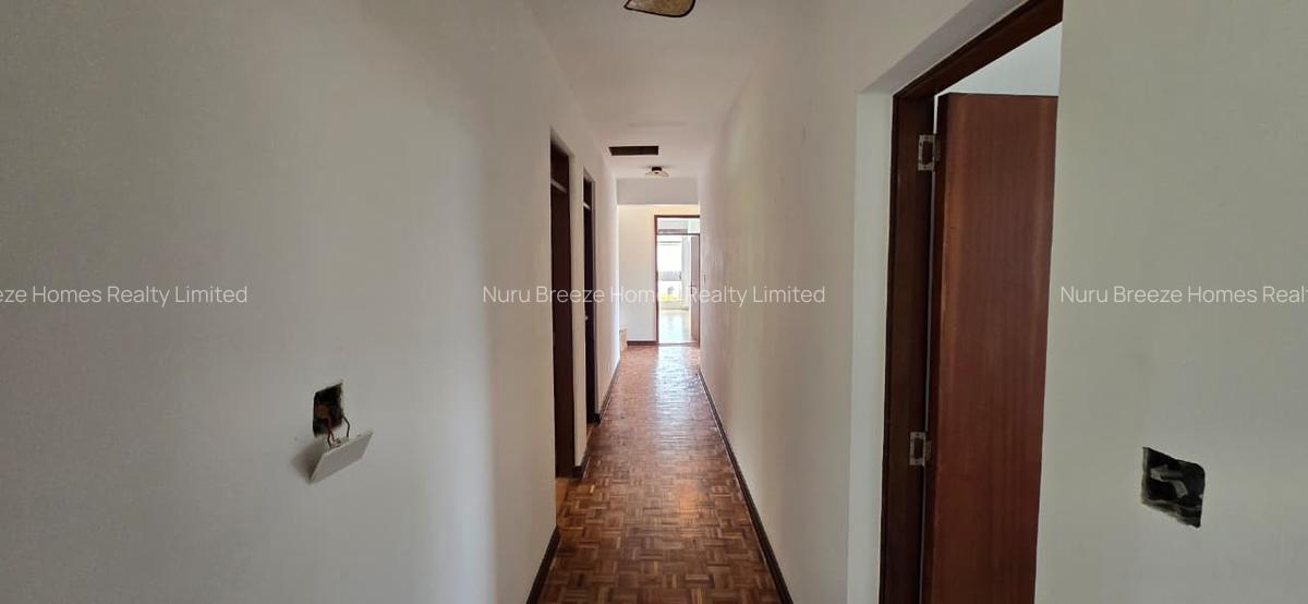 4 Bed House with En Suite in Runda - 16