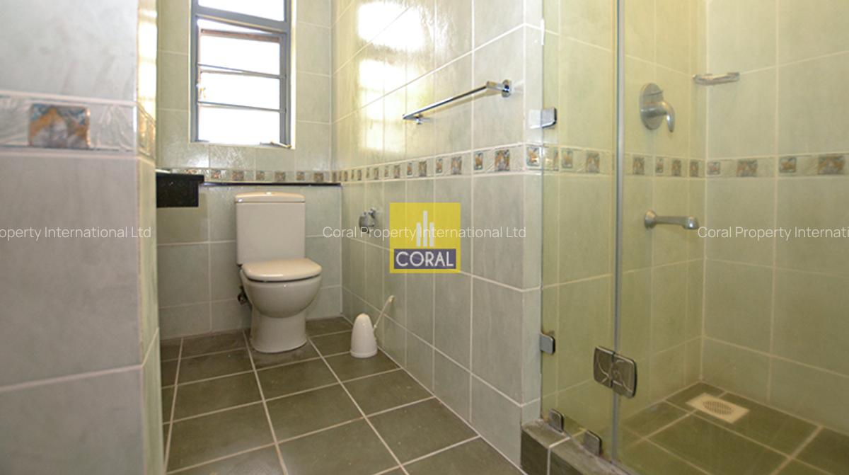 3 Bed Apartment in Riverside - 12
