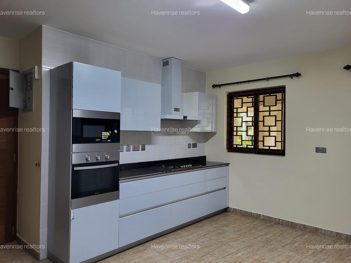 5 Bed Townhouse at Lavington - 13