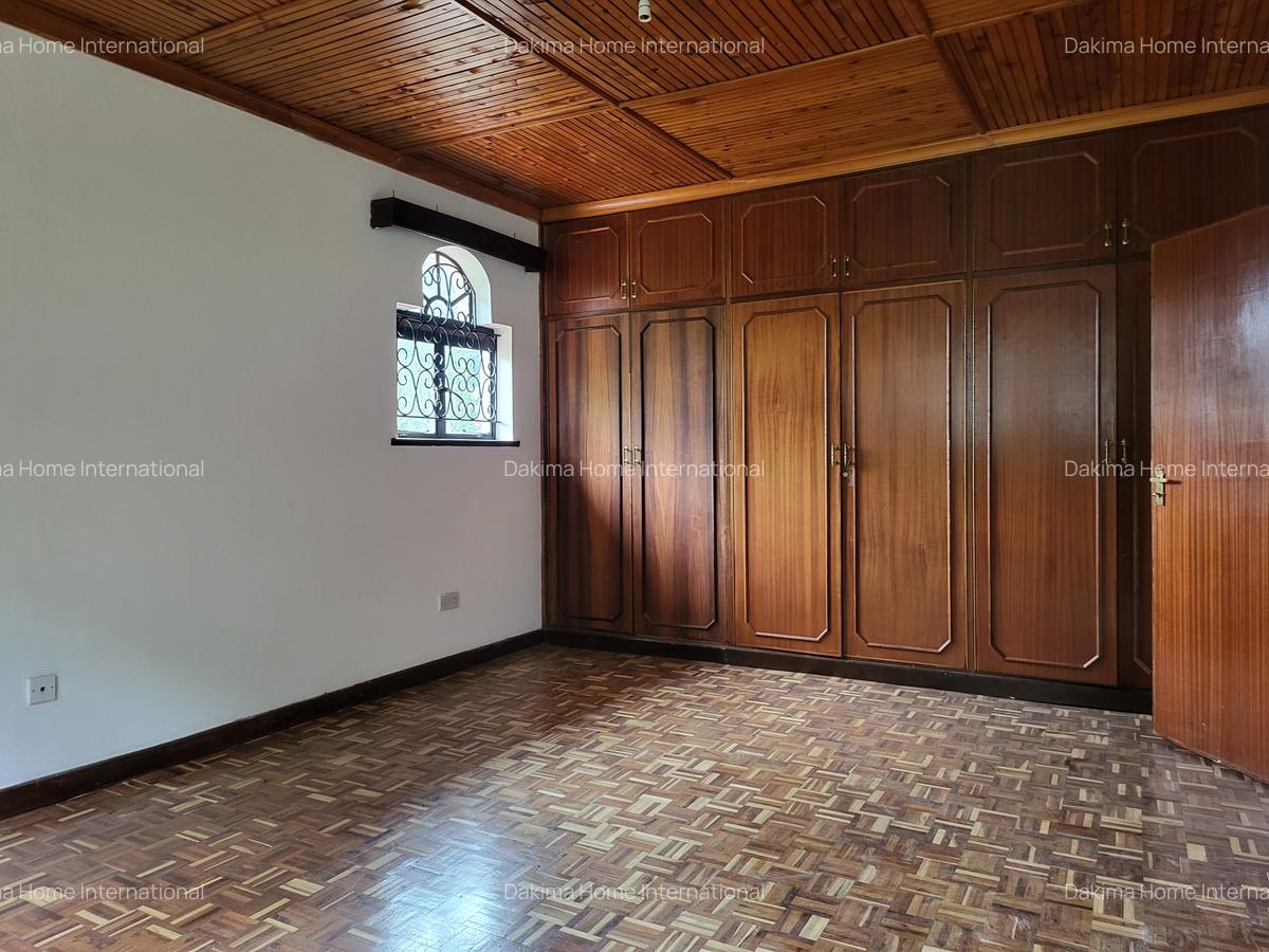 5 Bed Townhouse with En Suite in Nyari - 11