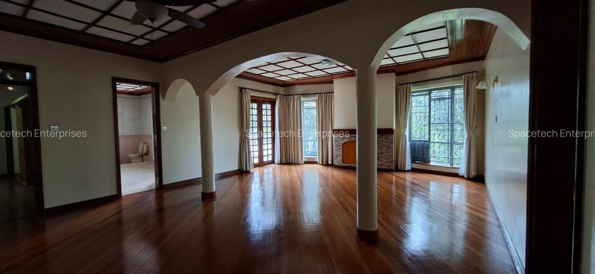 5 Bed House with En Suite in Runda - 14