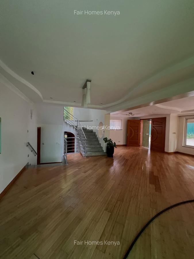 4 Bed Townhouse with En Suite at Riverside Drive - 5