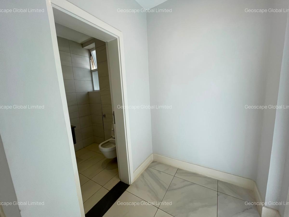3 Bed Apartment with En Suite in Westlands Area - 6