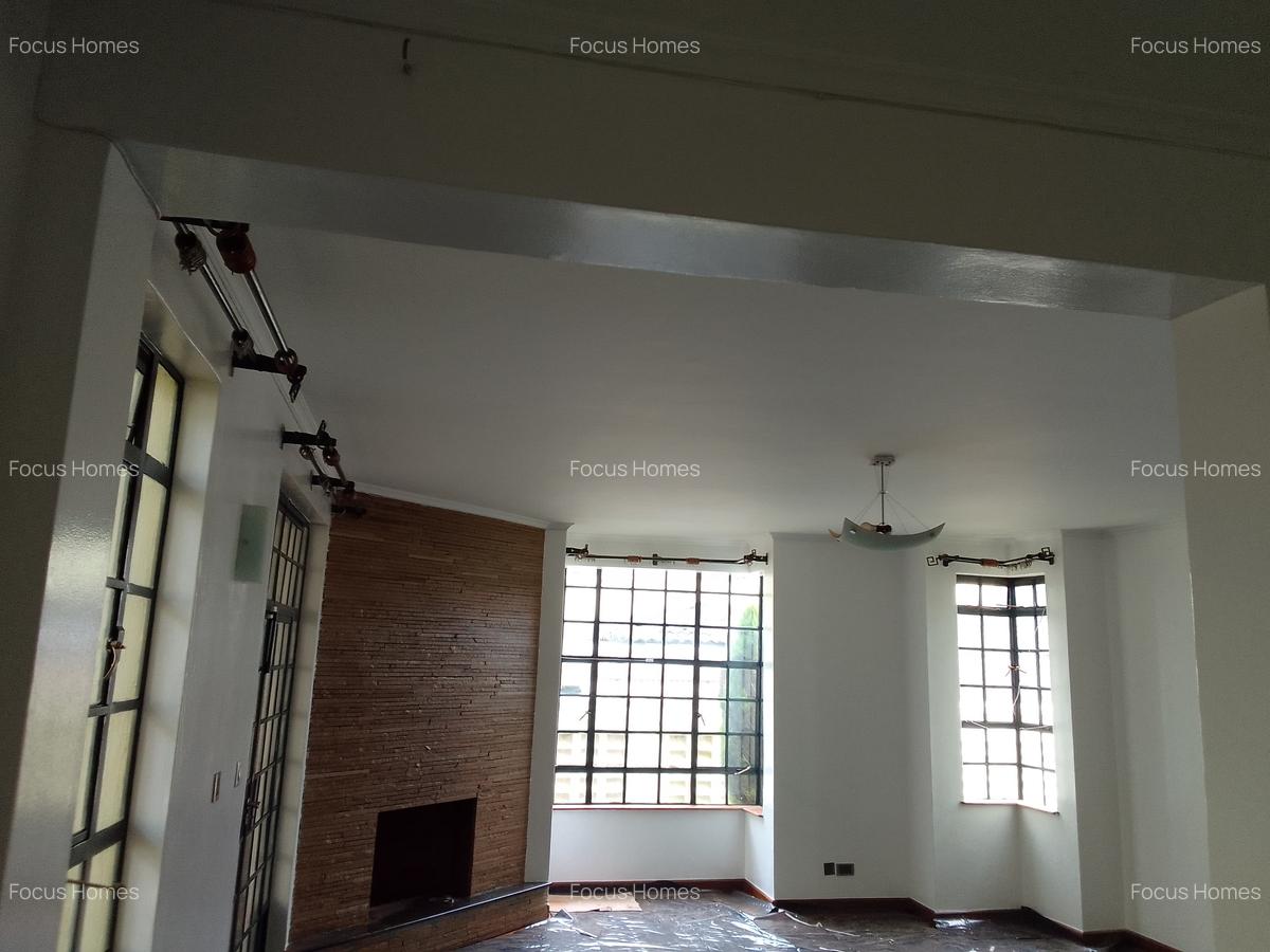 4 Bed Townhouse with En Suite in Lavington - 16