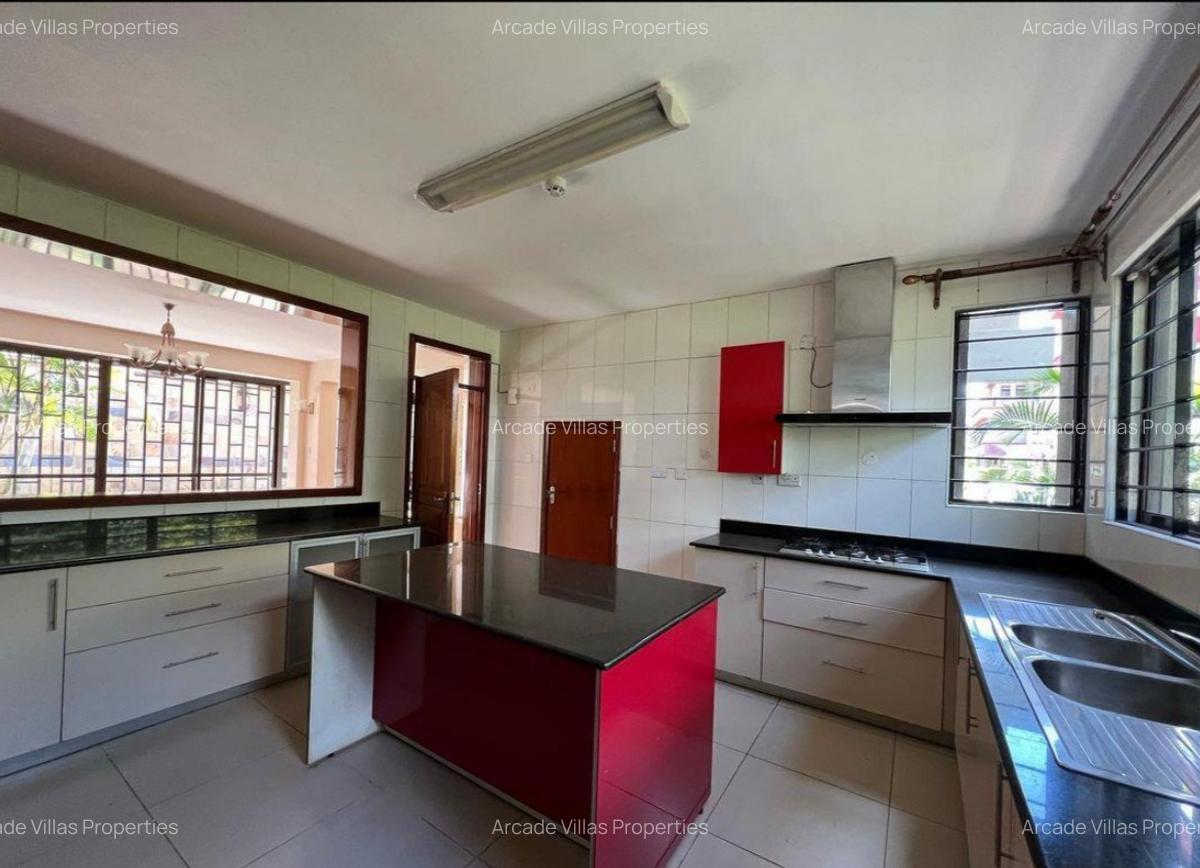 5 Bed Apartment with En Suite at Lavington - 9