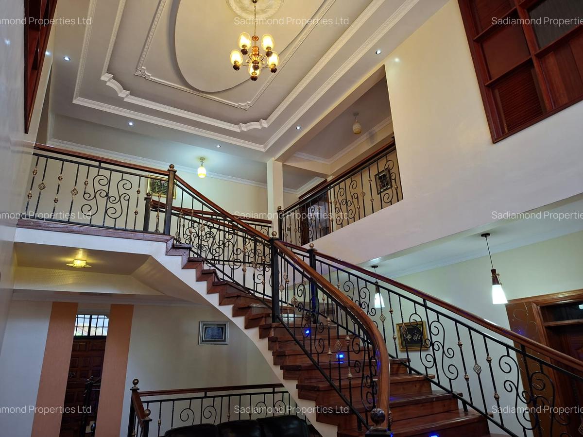 6 Bed House with En Suite in Karen - 9