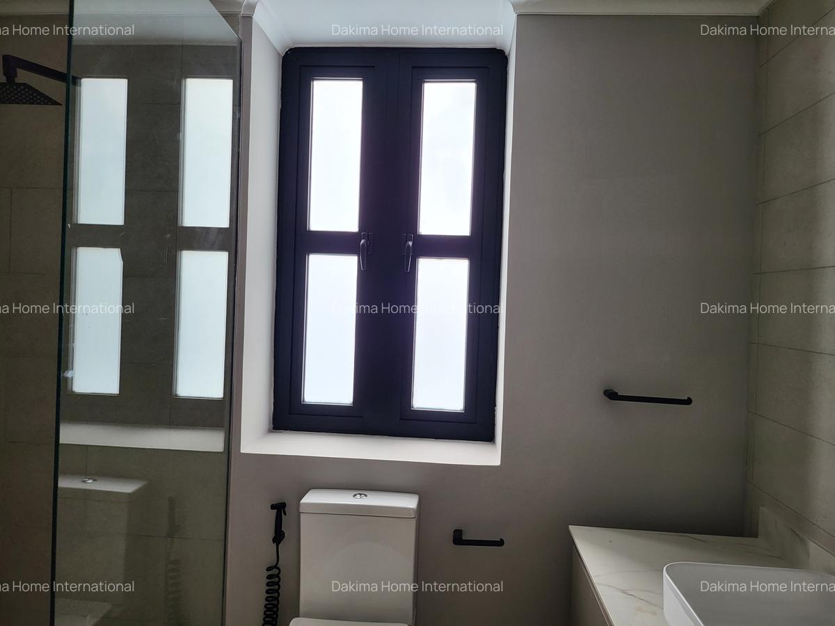 4 Bed Townhouse with En Suite in Runda - 10