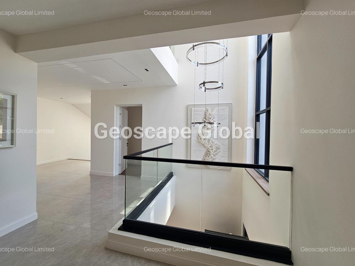 5 Bed House with En Suite in Runda - 15