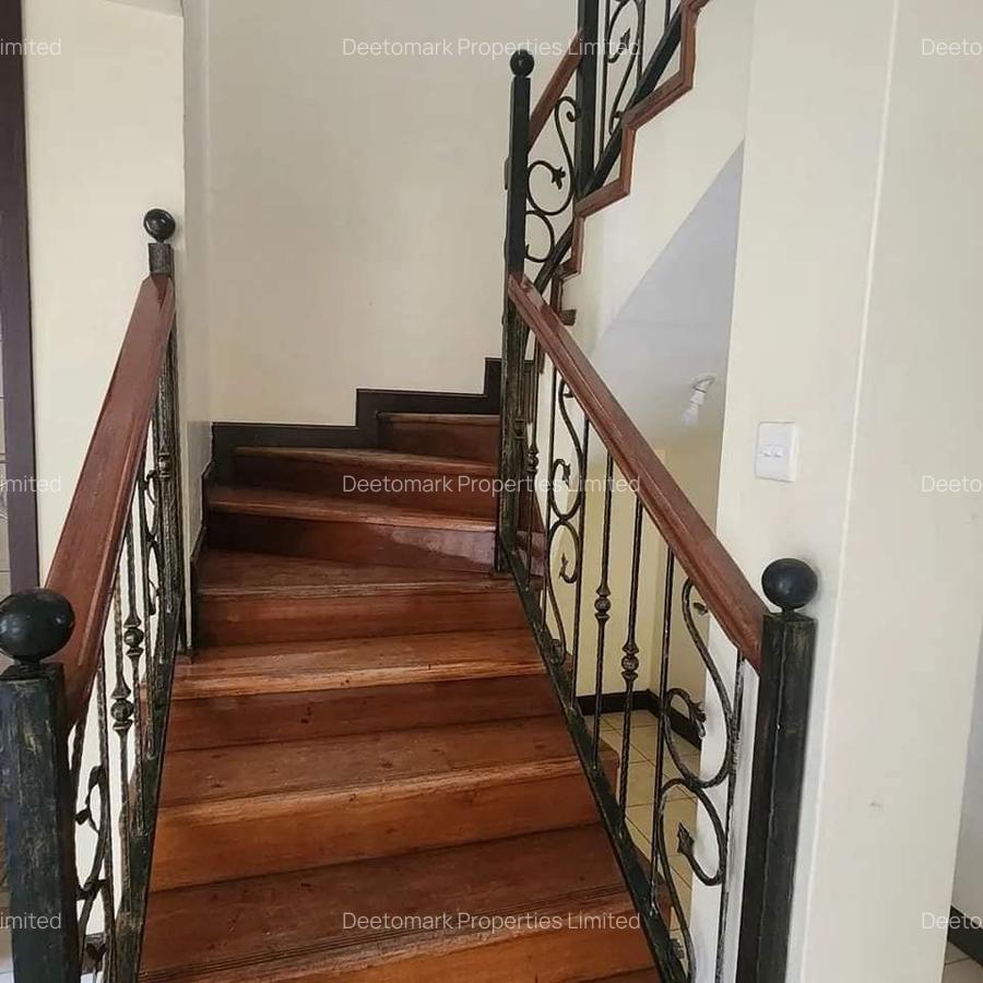 4 Bed Villa with En Suite at Langata - 4