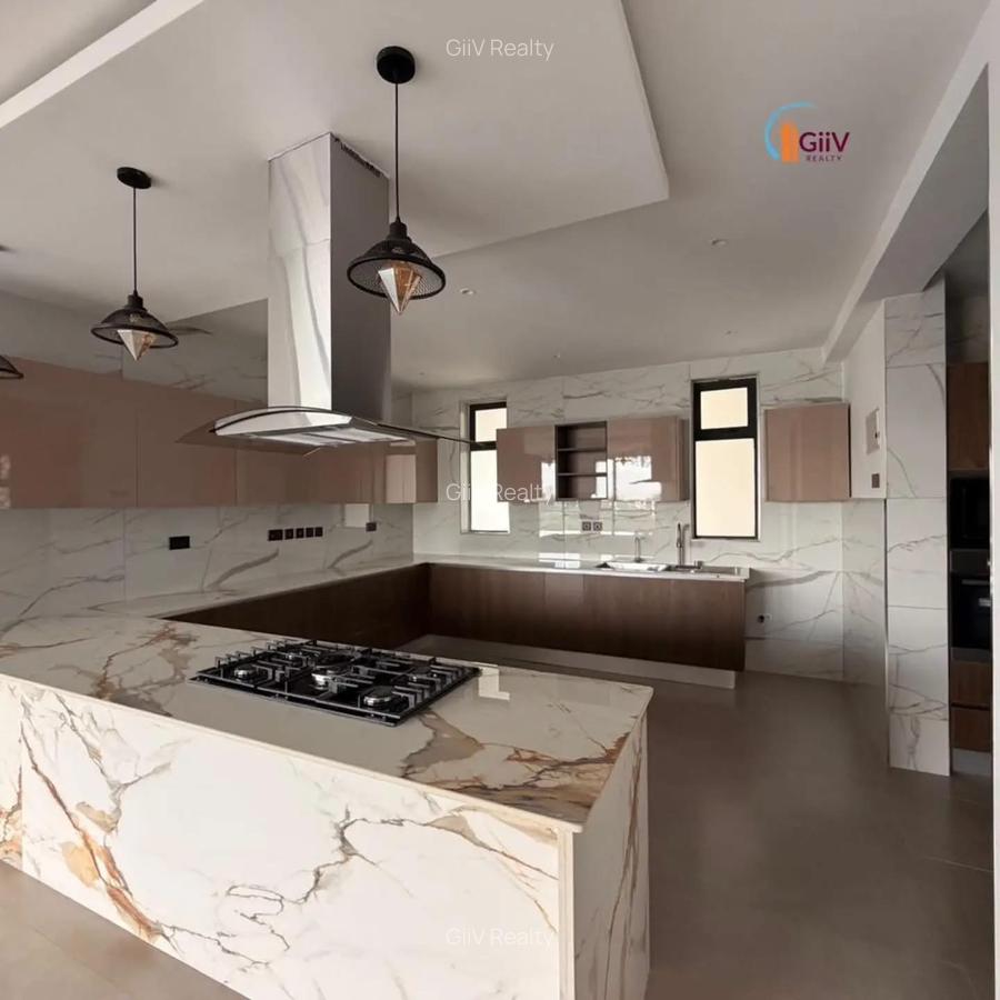 3 Bed Apartment with En Suite in Riverside - 7