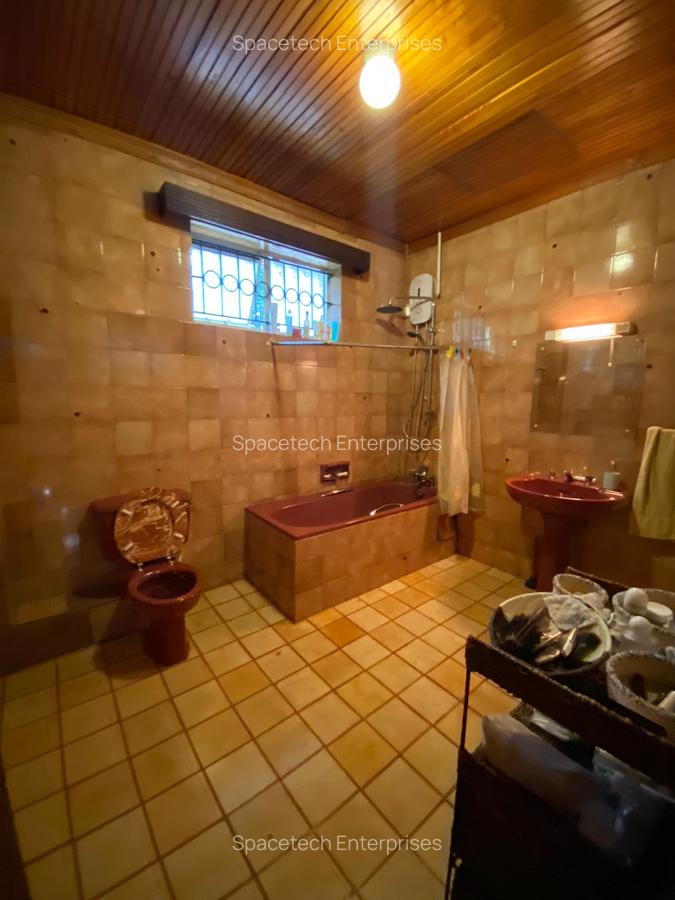 5 Bed House with Staff Quarters in Nyari - 9