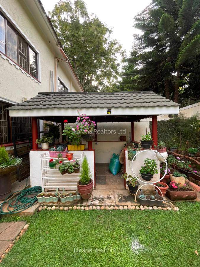 4 Bed Townhouse with En Suite at Maji Mazuri Rd - 19